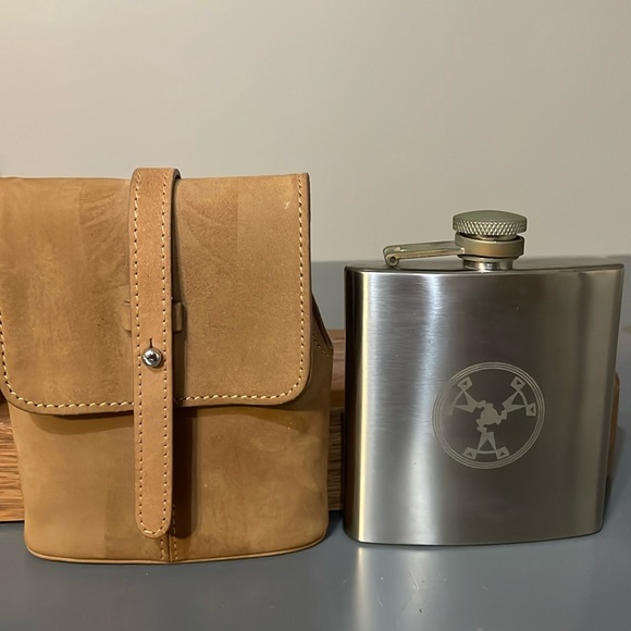 Bey Berk Other - Bey Berk 5 oz. Stainless Steel Flask With Leather Case